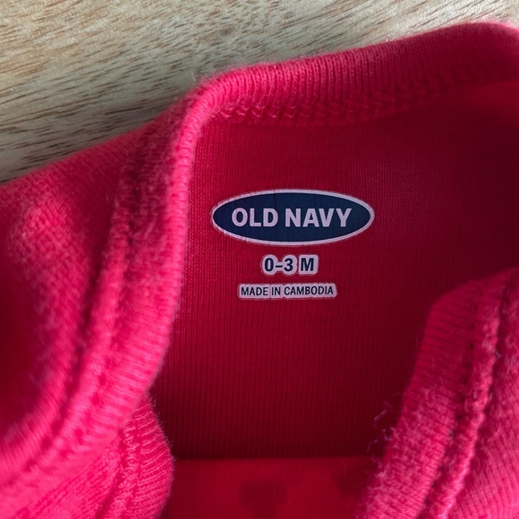 🧸 SALE! (5/$15, 8/$22, 12/$30) Old Navy baby bodysuit onesie 0-3m girl boy - Picture 3 of 4